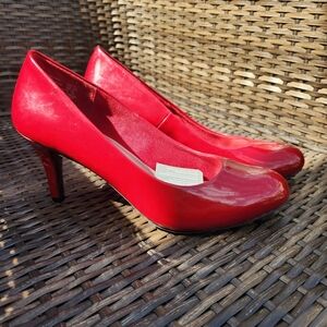 Comfort Plus Predictions Red Patent Size 11